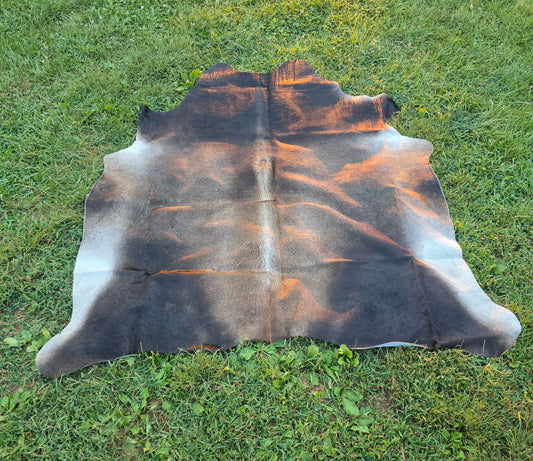 Dark Brown/Tan Brazilian Cowhide Rug – Genuine Hair-On Hide