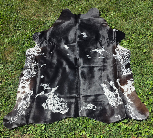 Black & White Brazilian Cowhide Rug – Genuine Hair-On Hide